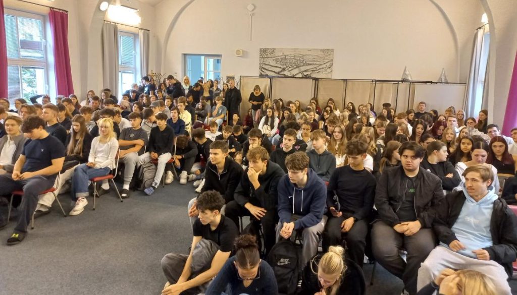 Online svět v dobrém i zlém